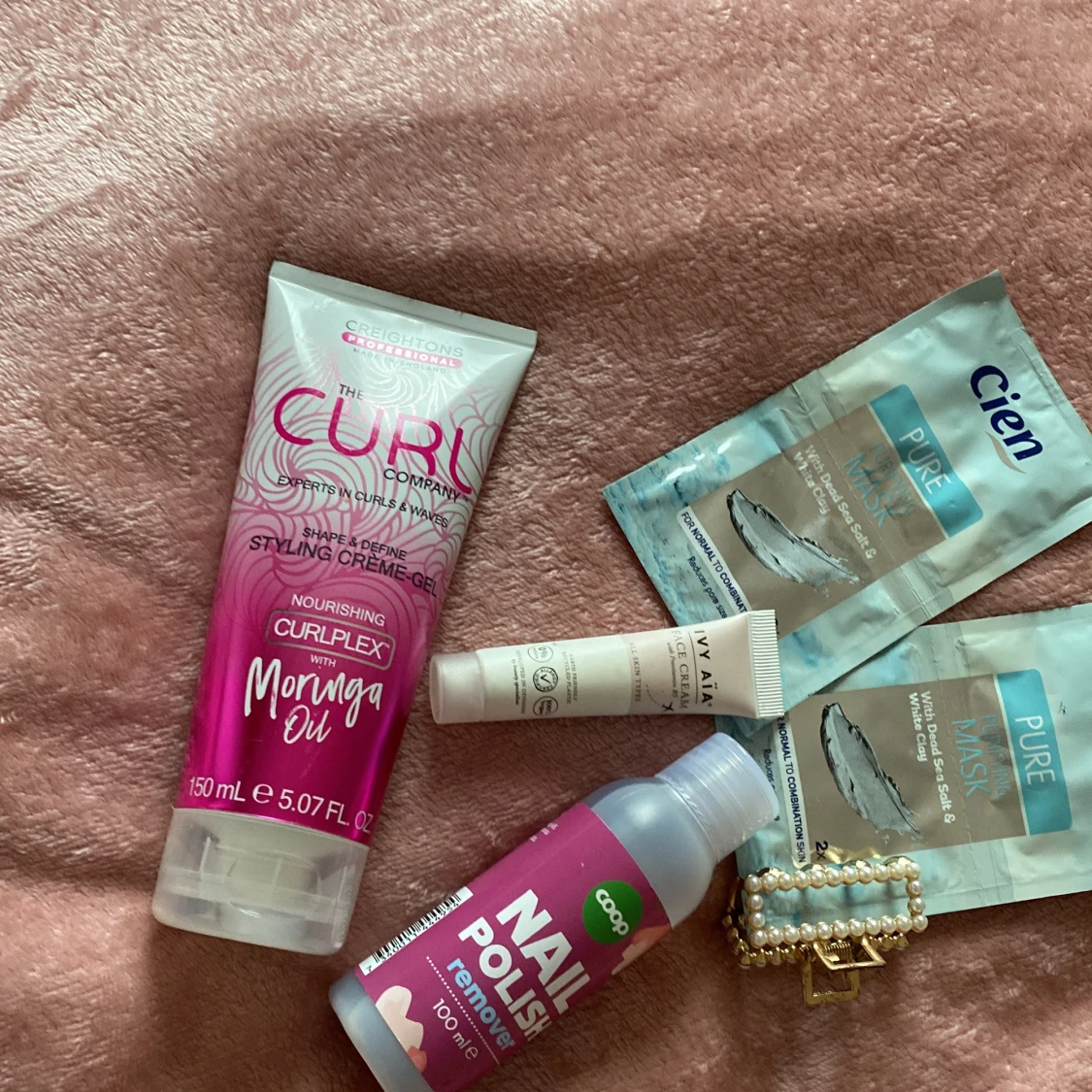 Ett helt sett med saker  - 90