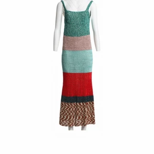 Missoni klänning  - Söker långklänning från missoni, helst den på bilden! Skriv gärna💗