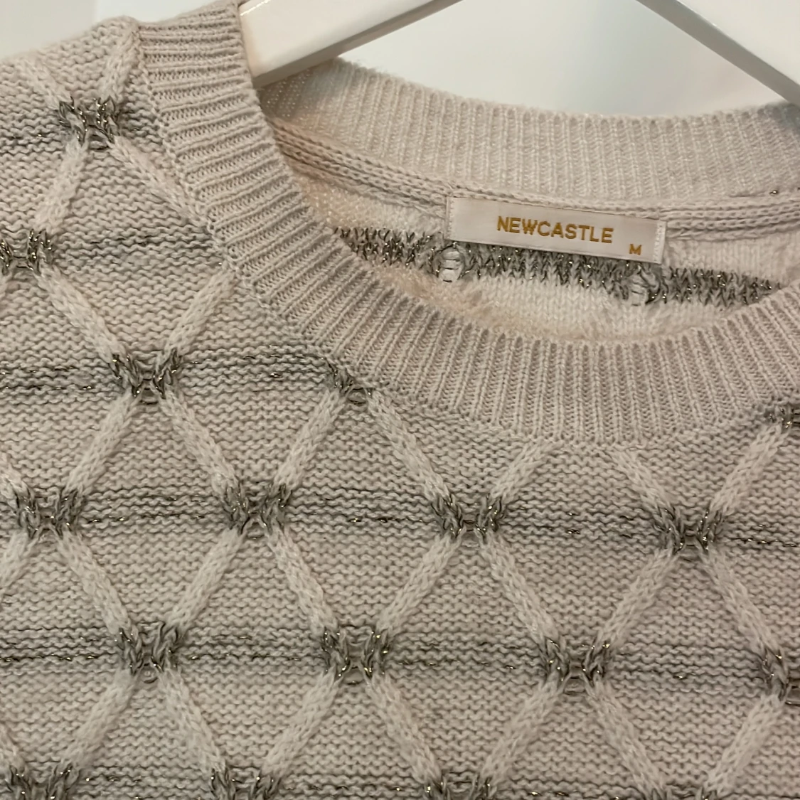 Elegant vit tröja  - 90