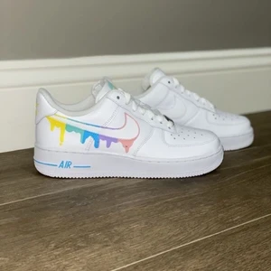 Beställ Custom skor  - Detta är exempel på vad vi kan erbjuda som design. Custom målade skor ! Skicka in dina finna skor till oss eller beställ helt nya med önskad design. Beställ genom att skicka ett meddelande till oss här eller via var Instagram @asphodel_jh ☺️