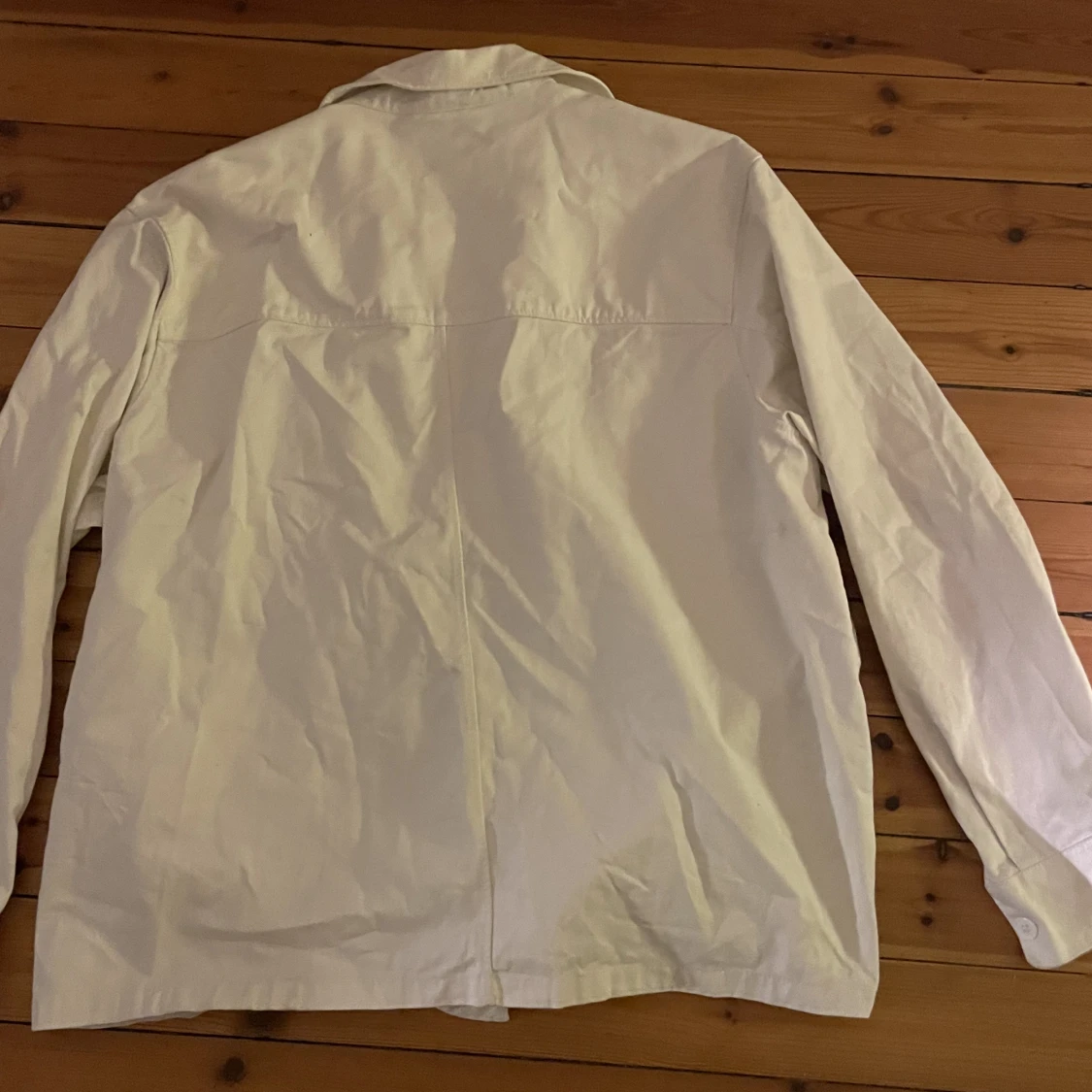 Beige weekday skjortjacka  - 91