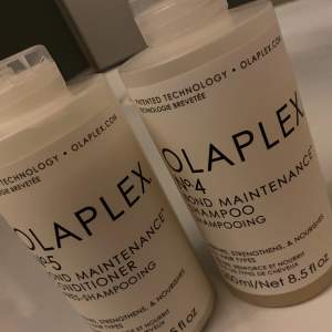 Säljer olaplex shampoo, balsam och hårmask pga att det inte funkar på mitt hår. Jag har ENDAST testat produkterna 1 gång, räknas som nya.  För mer info hör av dig till mig!