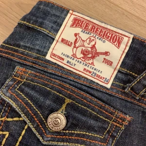 True religion jeans *intressekoll* - Hej funderar på att sälja mina true religion jeans. Skit snygga och sitter som en smäck, är bootcuy jeans😋 detta är endast intessekoll så skriv om ni är intresserade 💓💓