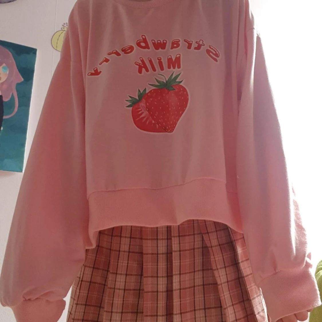 Kawaii strawberry oversized cropped sweatshirt 💕 - 90
