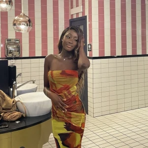 Klänning  - Klänning, endast använd 2 gånger  Passar mig med storlek xs Storlek: S