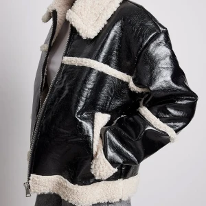 Jacka från nakd - Jacka från nakd, köpt och använd förra vintern🤍 orginal 1300kr finns på hemsidan