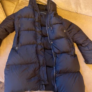 Cedrico jacka  - Hej jag säljer min cedrico vinter jacka Storlek m passar s Köpt för 7000  Pris 1700