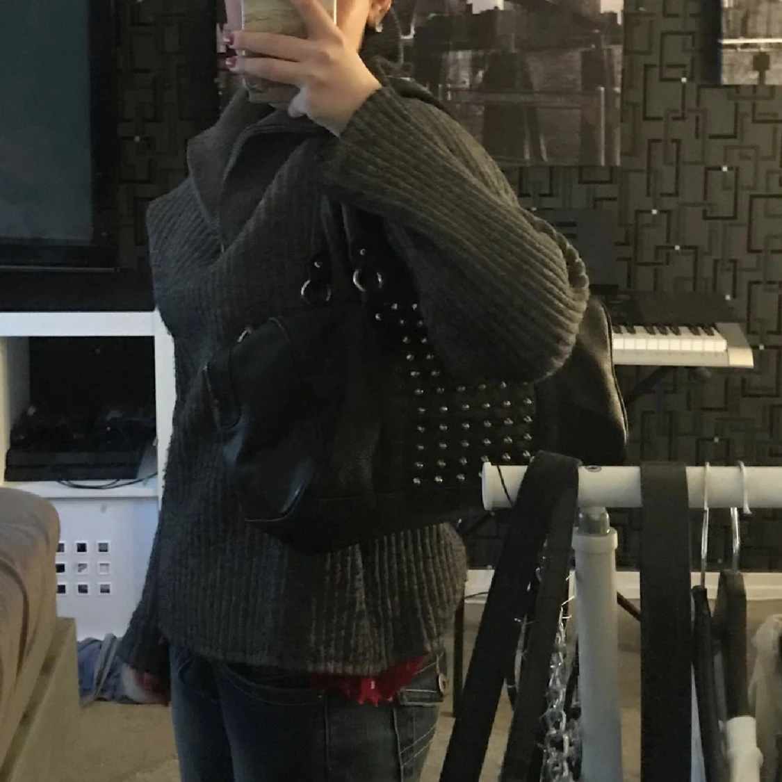 Väska med nitat - 90