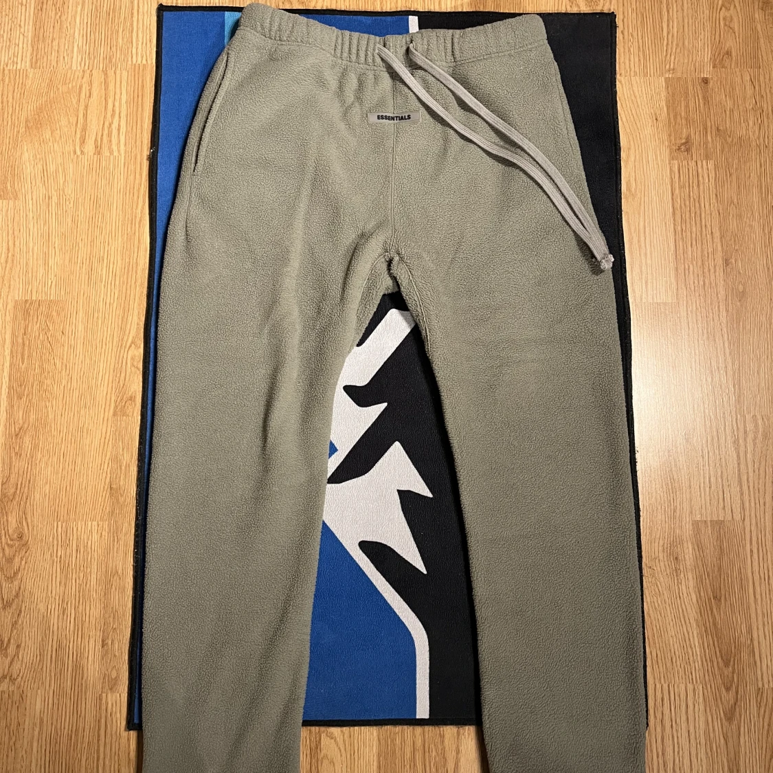 Fear of God ESSENTIALS Polar Fleece Pant