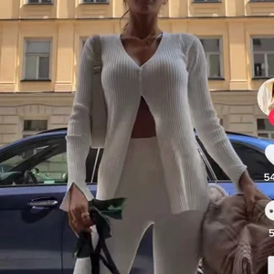 Chiquelle tröja - Säljer denna as snygga tröjan från chiquelle , är som ny !!