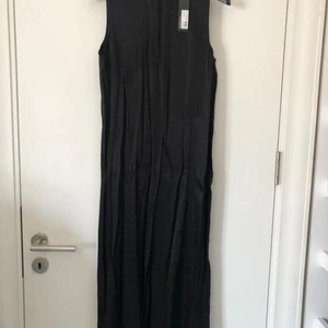 J.lindeberg dress - Tag is still on, new condition.