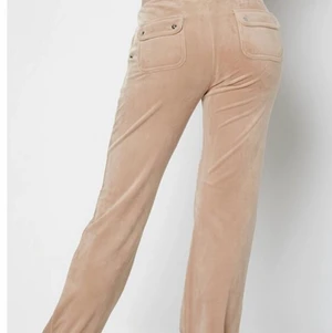 Juicy coutore byxor  - Det är EXTREMT billiga juicy byxor jag har bara andvänt dom 2 gånger