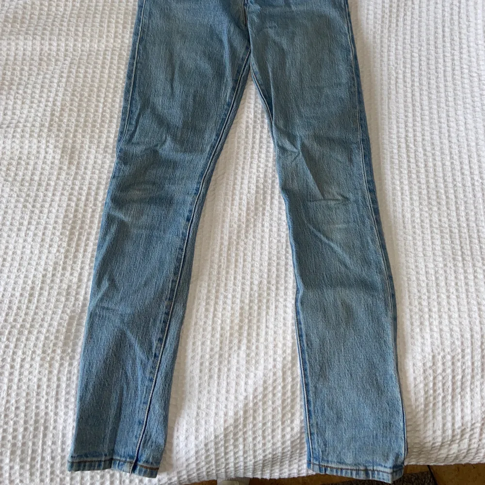 Levi’s jeans 501 S Skinny ljusblåa. Tvättas i 30°C. ✨. Jeans & Byxor.