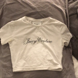 Jucy country magtröja  - Jättefin jucy tröja som är helt ny men inte är riktig min stil så därför säljer jag den så den kommer till användning 