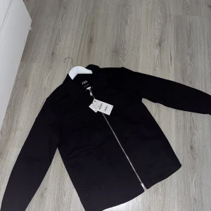 overshirt - overshirt från zara, helt ny med lappar & kvitto  storlek small