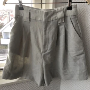 Nya shorts - Oanvända shorts - var för små