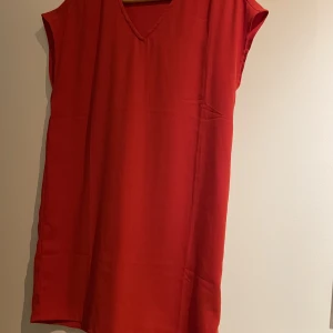 Klänning  - Använd, bra skick 