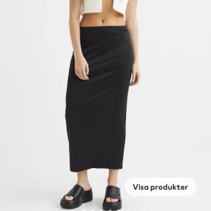 Långkjol  - Långkjol från H&M. Slutsåld på nätet. Storlek XS. Köparen står för frakt 