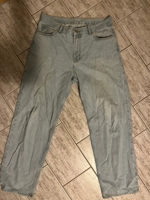Sweet skateboards jeans - Bra skick, sköna jeans 8/10 skick! Size: Medium passar för folk mellan 175-185. 