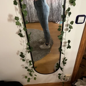 jeans - de är i bra skick, knappt använda