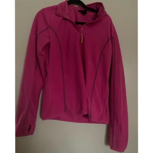 Tröja  - Använd någon gång 