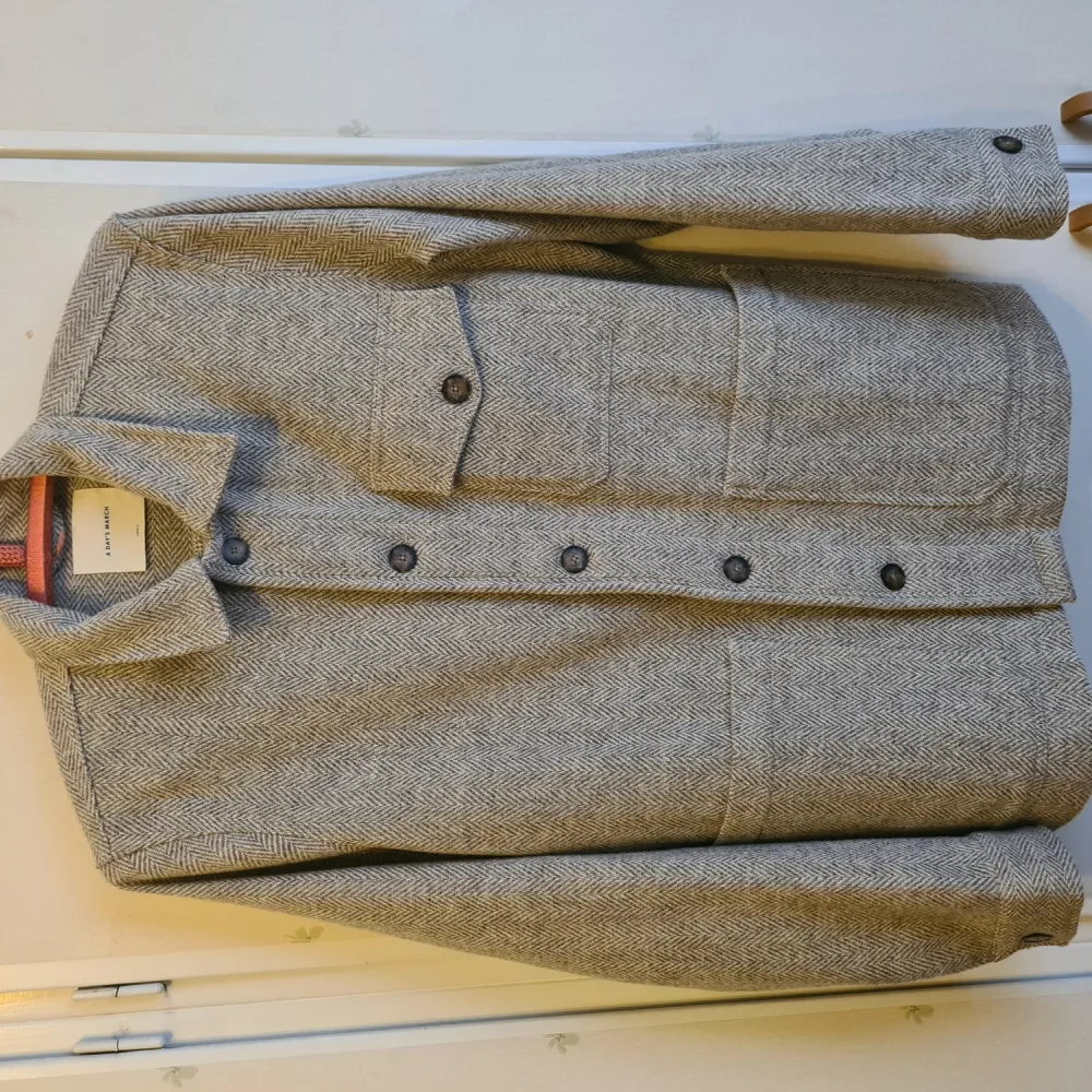 A Days March Fishbone Overshirt (Wool) Storlek S  Använd 2 ggr. Som ny.. Tröjor & Koftor.