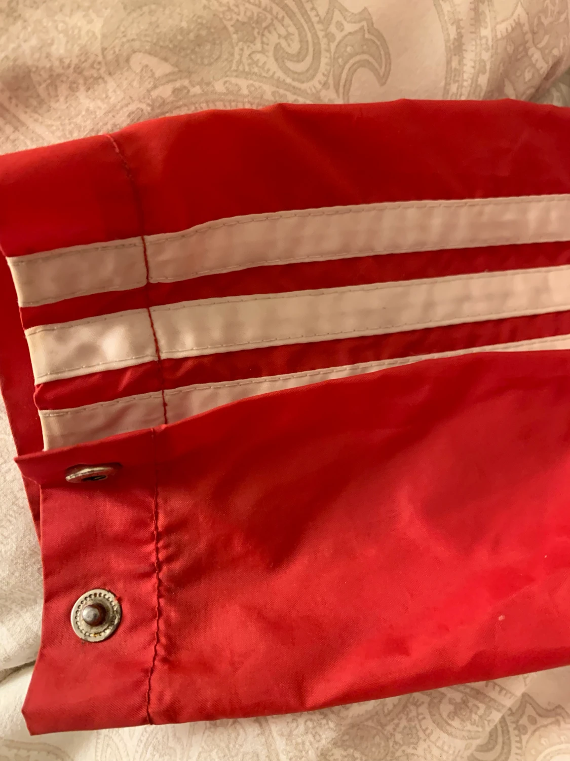 Röd adidasjacka - 90