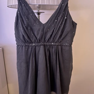 VILA linne - suuper fint linne ifrån VILA i storlek M. Köpt för länge sedan! Nypris: Vet ej