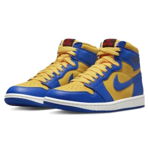 Nike Air Jordan 1 WMNS “REVERSE LANEY” - Får in några par av den här skon från 41-45. Om du har frågor kom i dms och om du vill köpa så är baspriset 4,000kr. Vid snabb affär kan priset diskuteras!