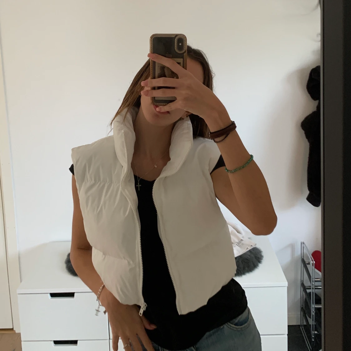 vit croppad puffer väst  - 90