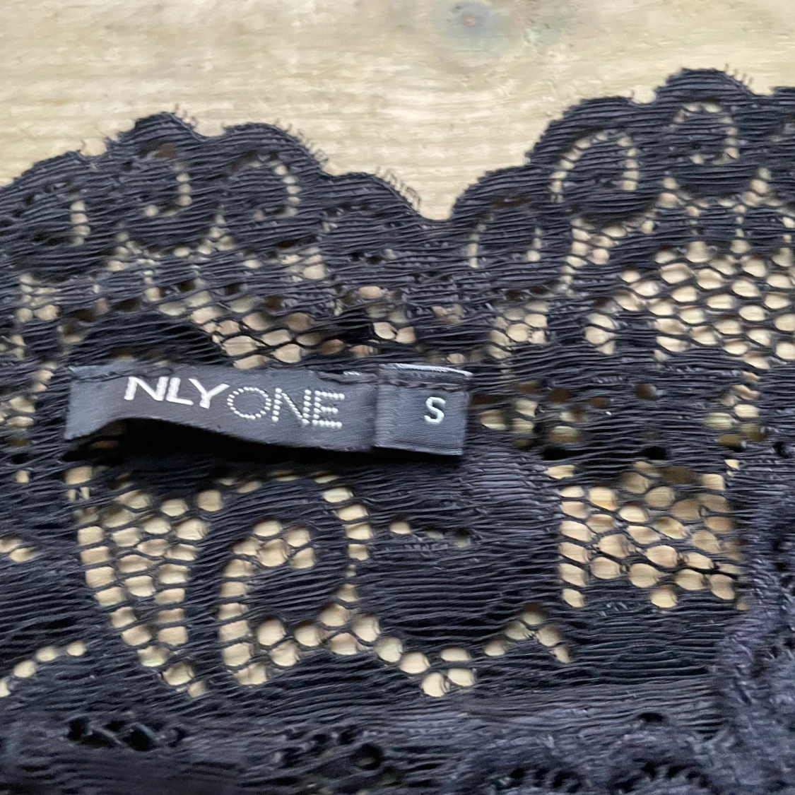 Spetsbody säljes - 90