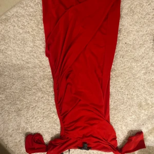 Klänning  - Aldrig använd. Klänning från forever21. För 150kr