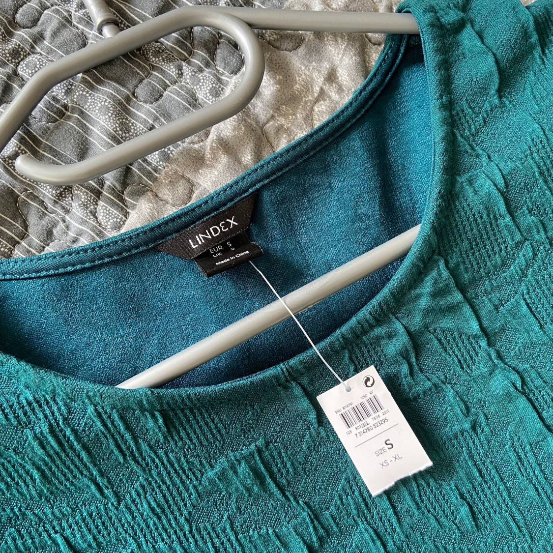 Ny tröja från lindex strl s - 90