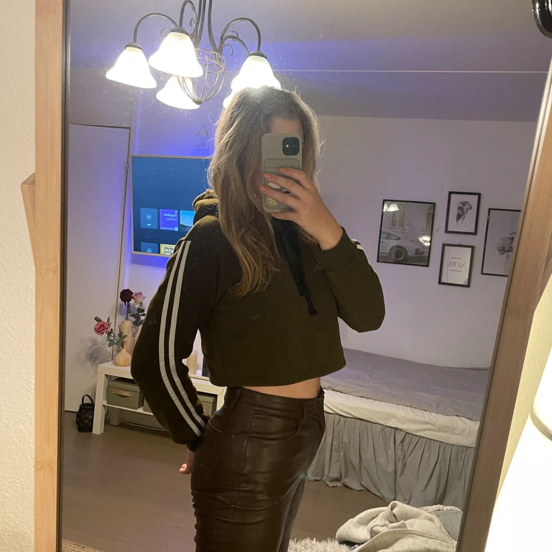 Croppad Hoodie  - 90