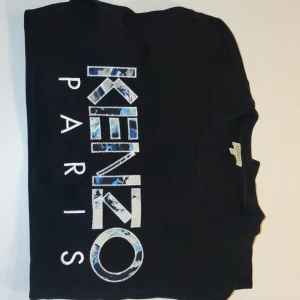 Kenzo sweatshirt  - Sweatshirt från Kenzo storlek L Knappt använd och endast tvättad en gång 