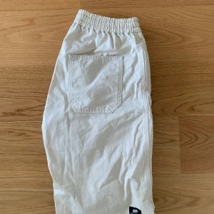 Sweet Sktbs Chinos - Sweet Sktbs Chinos, strl Xs. Som nya! 150kr