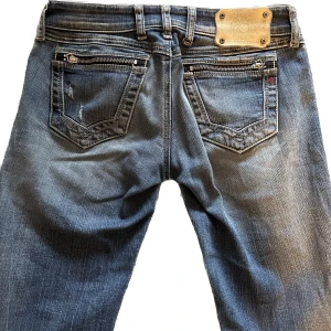 Replay jeans - Säljer dessa as najs replay jeans med slits längst ner! 