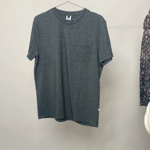 Nn07 t-shirt - Snygg NN07 T-shirt - knappt använd