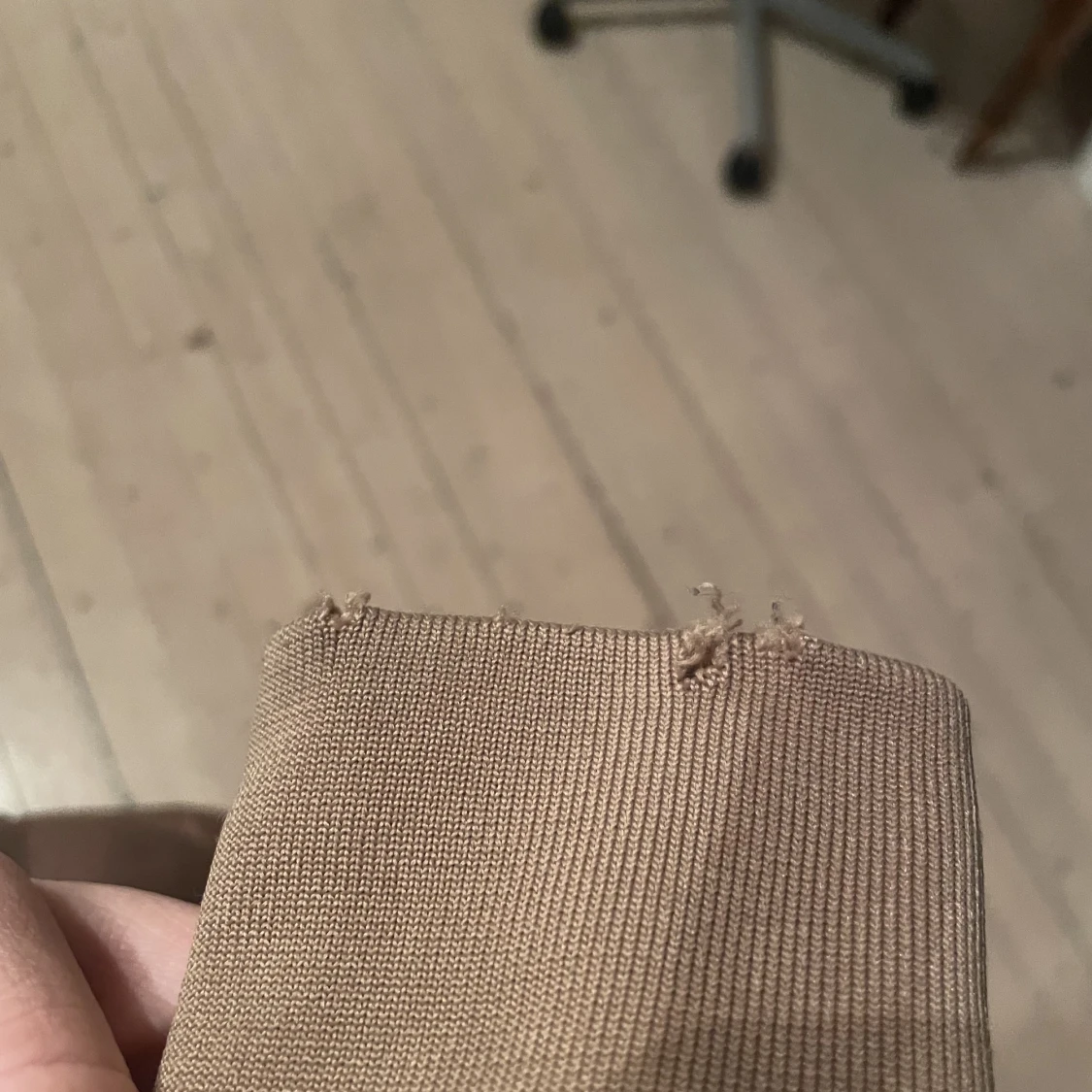 Snygg pufferjacka i beige  - 90