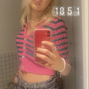 Cool kofta 👌🏽 - Super fin kofta/top från zara. Aldrig använd och perfekt till sommaren💕nypris 260kr!! (Första & sista bilderna är lånade)