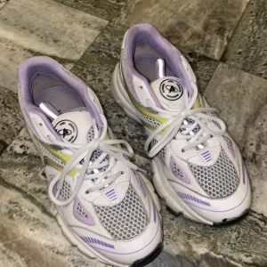 Axel Arigato Marathon - Storlek 37, bra sick. 