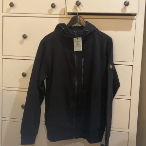 LAGENCY HOODIE - Helt oanvänd LAGENCY Brian Hood Sweatshirt (Lite liten i storleken)