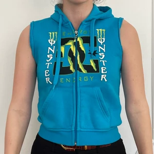 monster energy dc tröja - storlek: S (36). möts upp i stockholm eller fraktar 🖤