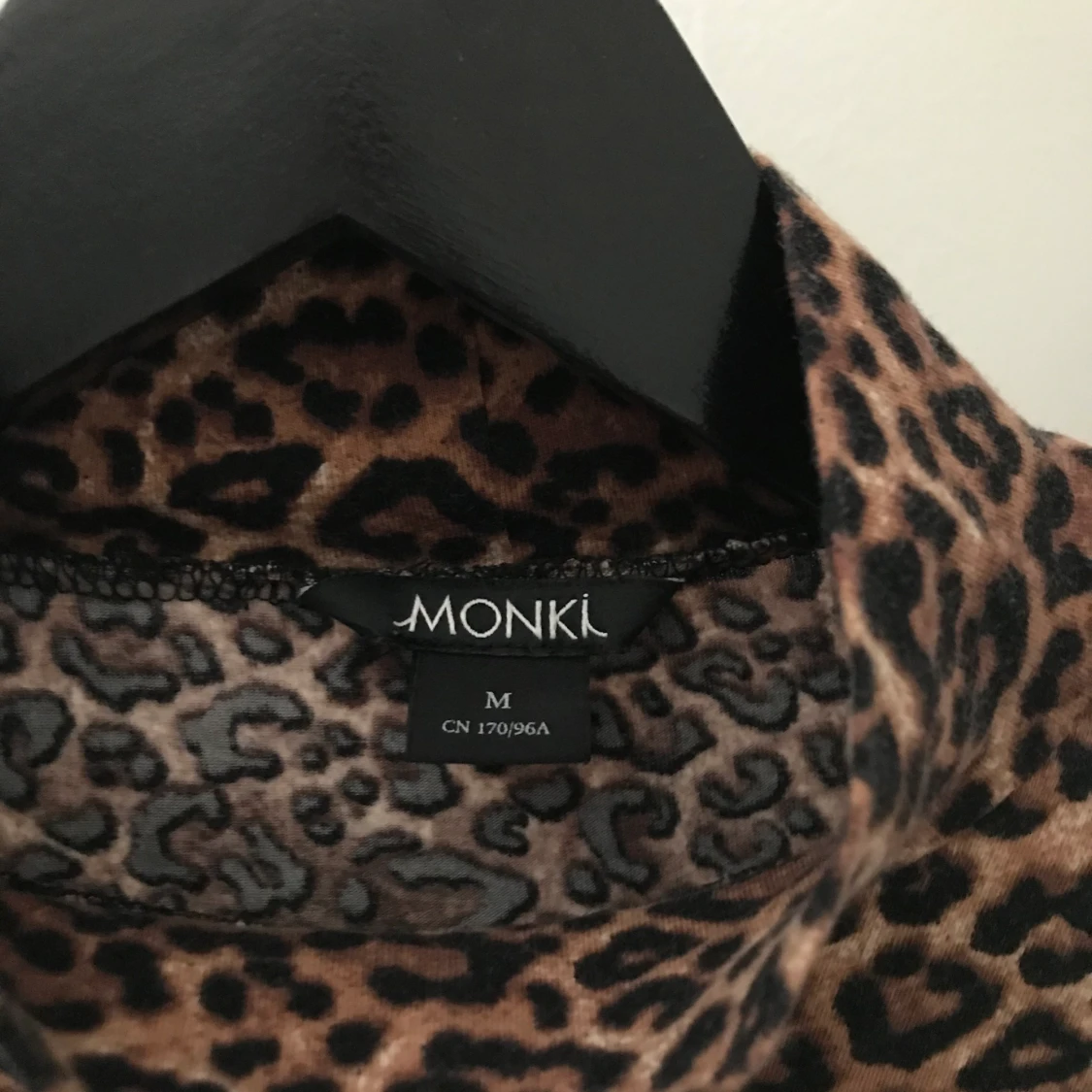 Mönstrad tröja med krage  - 91