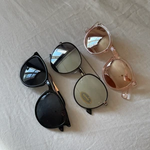 Glasögon - Säljer 3 glasögon ifrån bland annat Bikbok Köparen står för frakt 🖤 30 kr/styck 