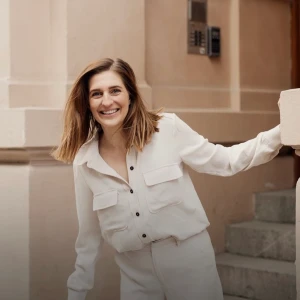 Skjorta från Twist & Tango  - Jättefin skjorta från Twist & Tango. Fin i sig eller uppknäppt med något under. Knappt använd så mycket bra skick.   Köparen står för fraktkostnad. 