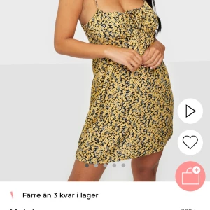 motel klänning  - Helt oanvänd motel klänning i storlek 38. 