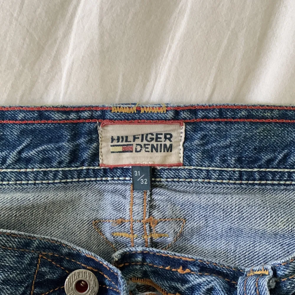 tommy hilfiger jeans i fint skick🫶🏻. Jeans & Byxor.