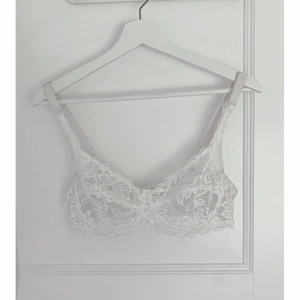 Lace bh - Ny lace bh i storlek L. Passar även för M. 