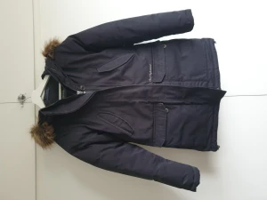 Peak Performance  - Skön varm jacke i peak performance 